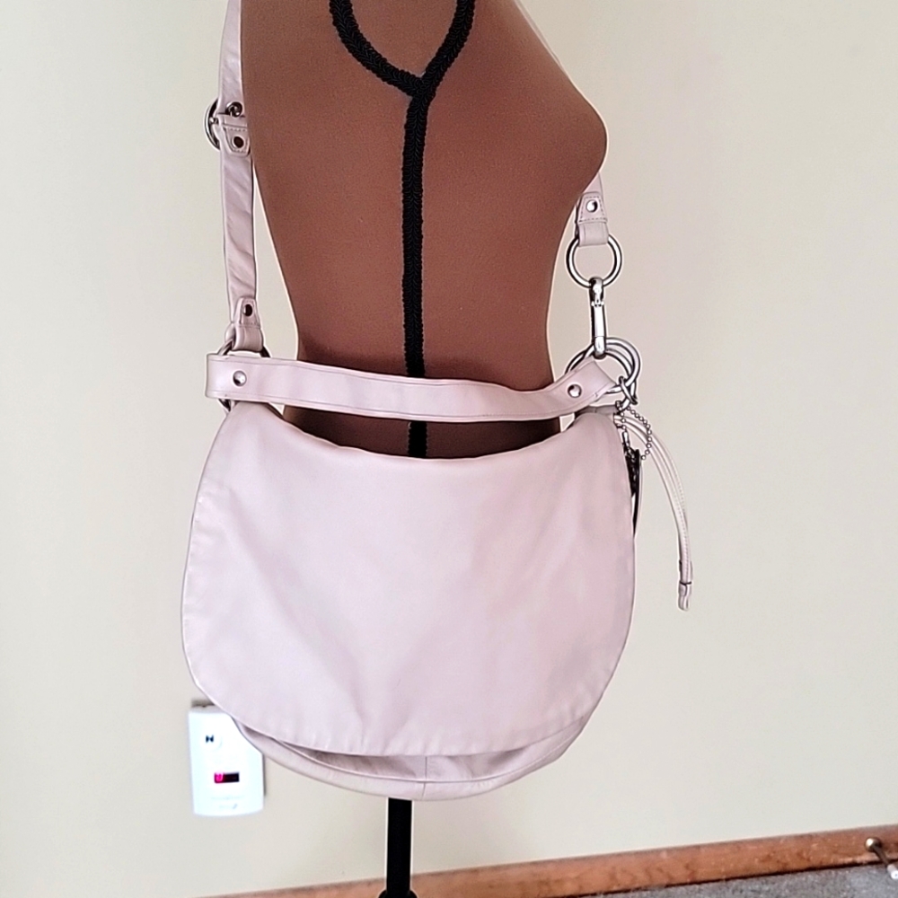 Coach leather light pink shoulder bag